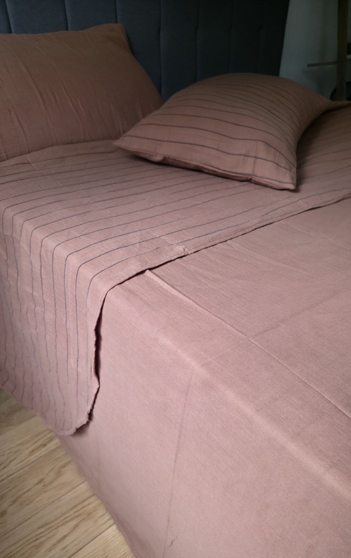 Drap plat Macchiato · Gaze de coton rayé réversible