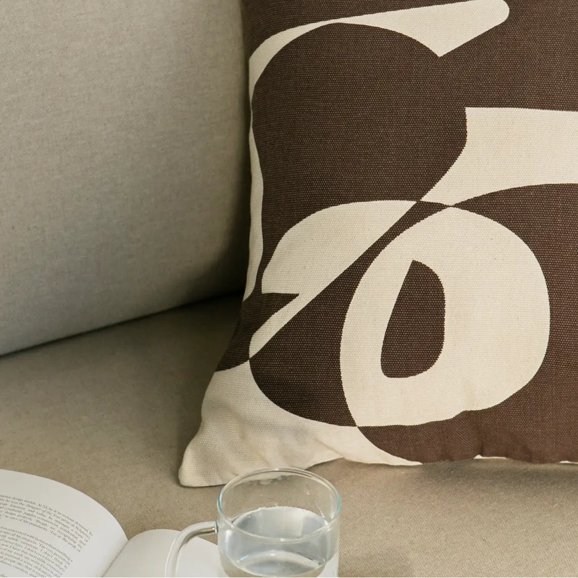 Housse de coussin imprimée Japandi